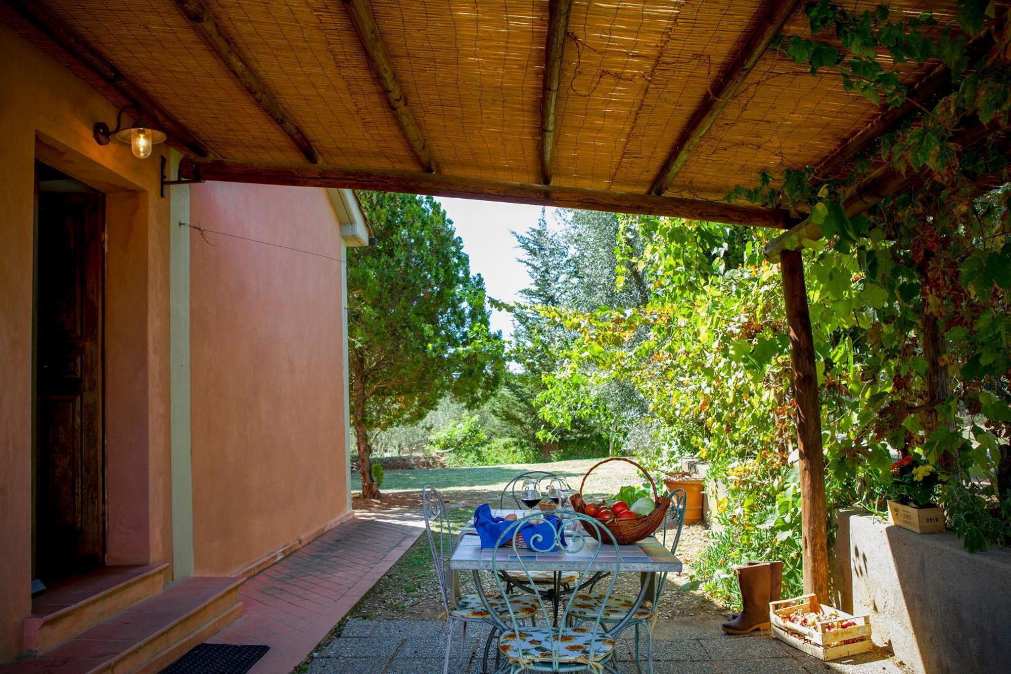 Agriturismo Tra Gli Ulivi, Chiappini Winery โบลเกริ ภายนอก รูปภาพ