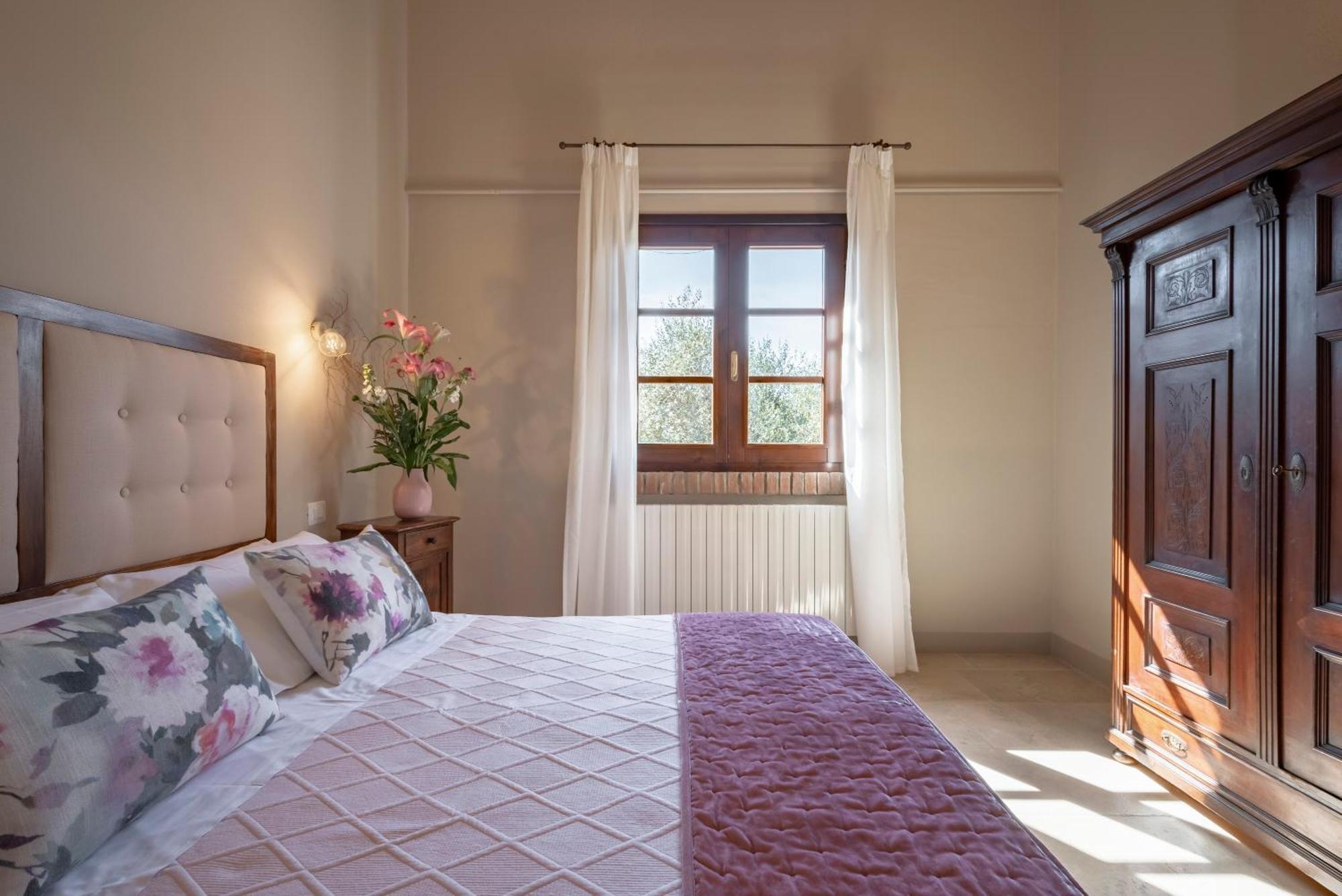 Agriturismo Tra Gli Ulivi, Chiappini Winery โบลเกริ ห้อง รูปภาพ