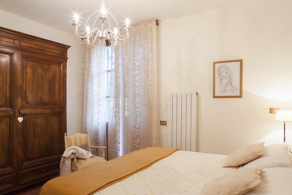 Agriturismo Tra Gli Ulivi, Chiappini Winery โบลเกริ ภายนอก รูปภาพ
