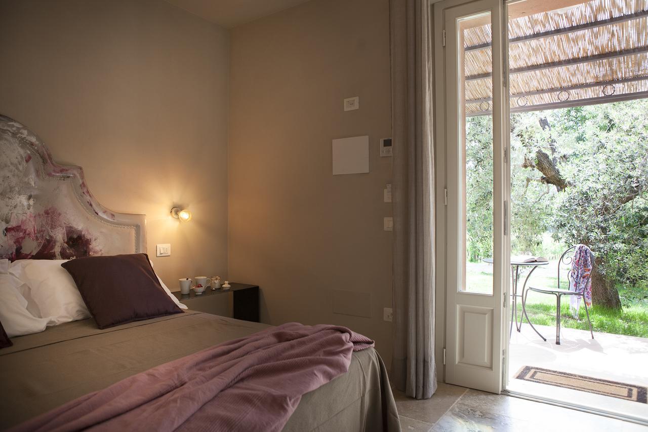 Agriturismo Tra Gli Ulivi, Chiappini Winery โบลเกริ ภายนอก รูปภาพ