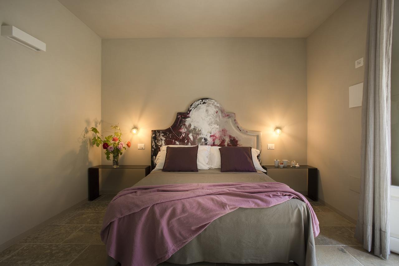 Agriturismo Tra Gli Ulivi, Chiappini Winery โบลเกริ ภายนอก รูปภาพ