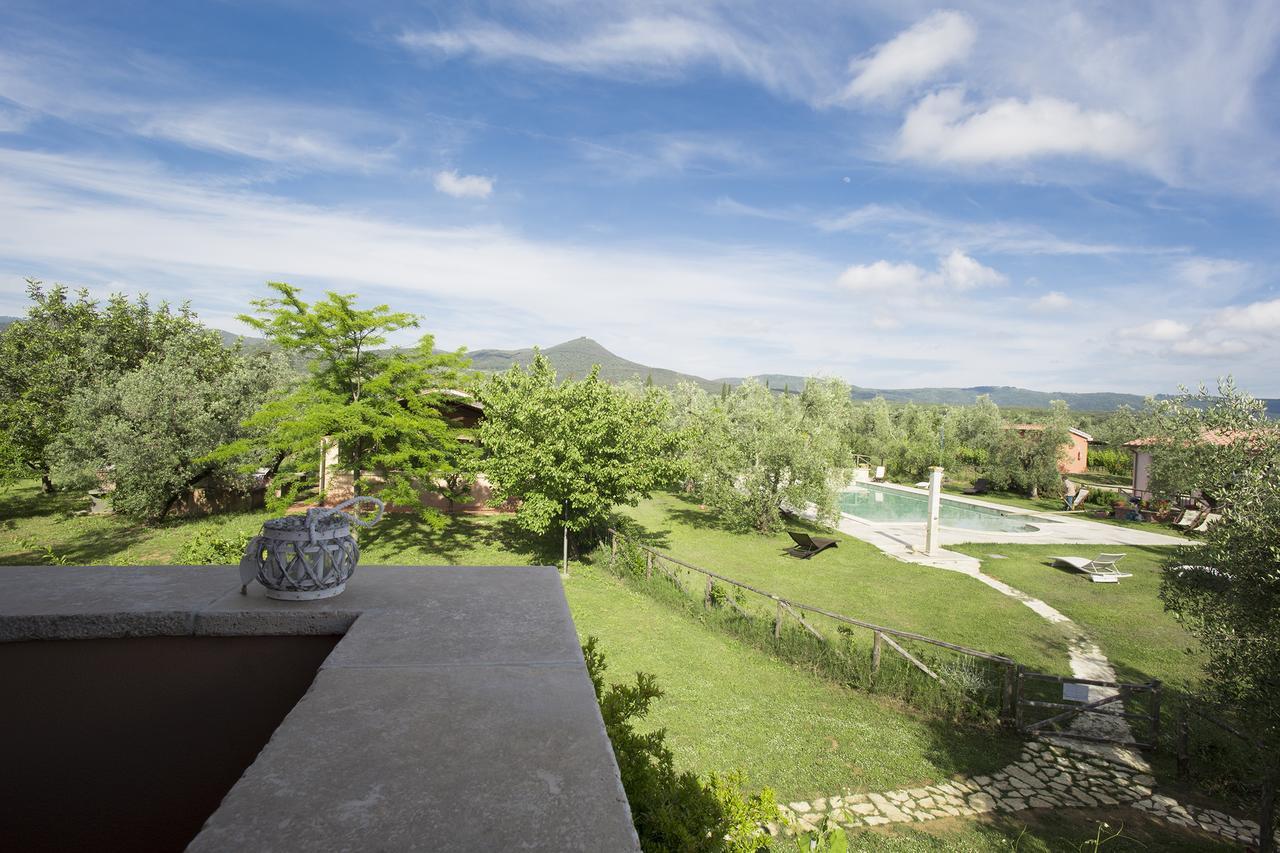 Agriturismo Tra Gli Ulivi, Chiappini Winery โบลเกริ ภายนอก รูปภาพ